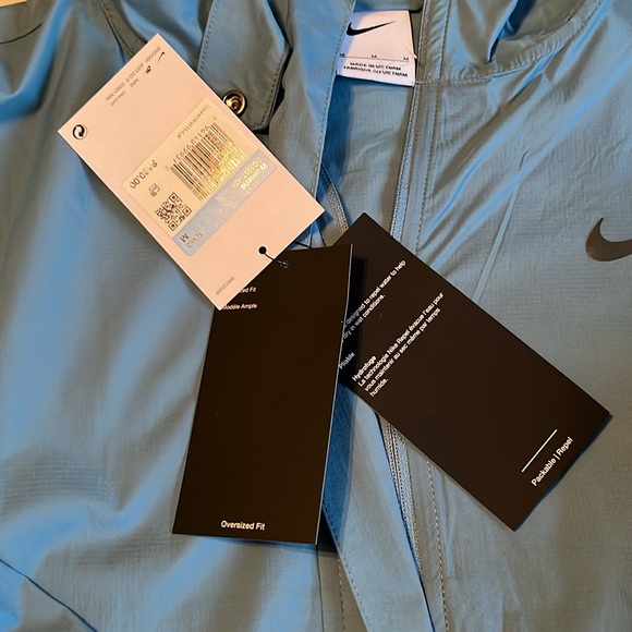 Nike Oversized Repel Packable Lightweight Running Jacket NWT Size Medium - Picture 4 of 9